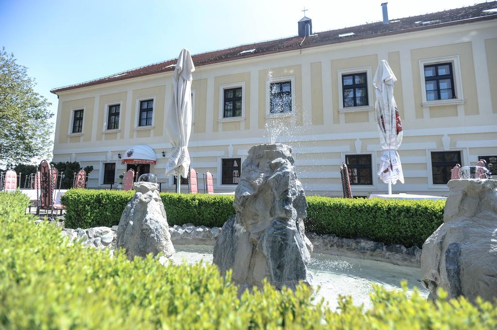 Hotel Castle Gjalski Забок Экстерьер фото